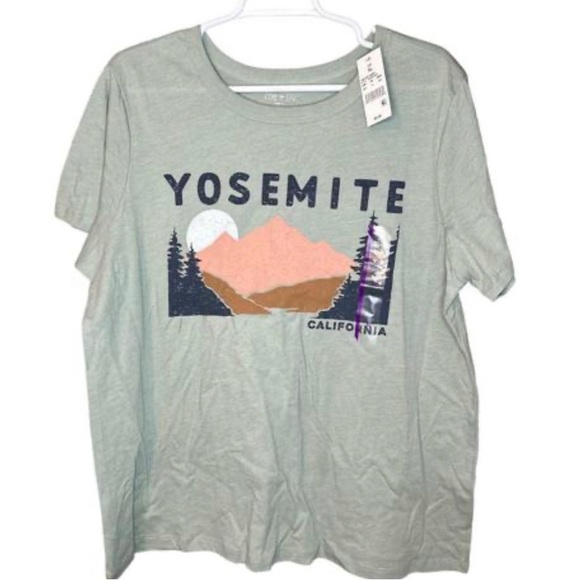 NWT! Zoe + Liv Yosemite Short Sleeve Graphic T-Shirt - Picture 4 of 4